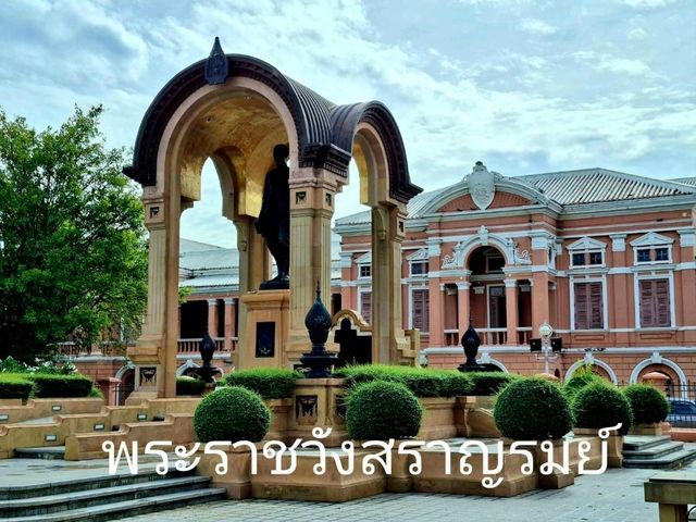 ชมวัดพระเชตุพนและพระราชวังสราญรมย์✨️