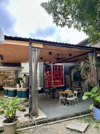 A Cafe That Doubles as an Art Installation