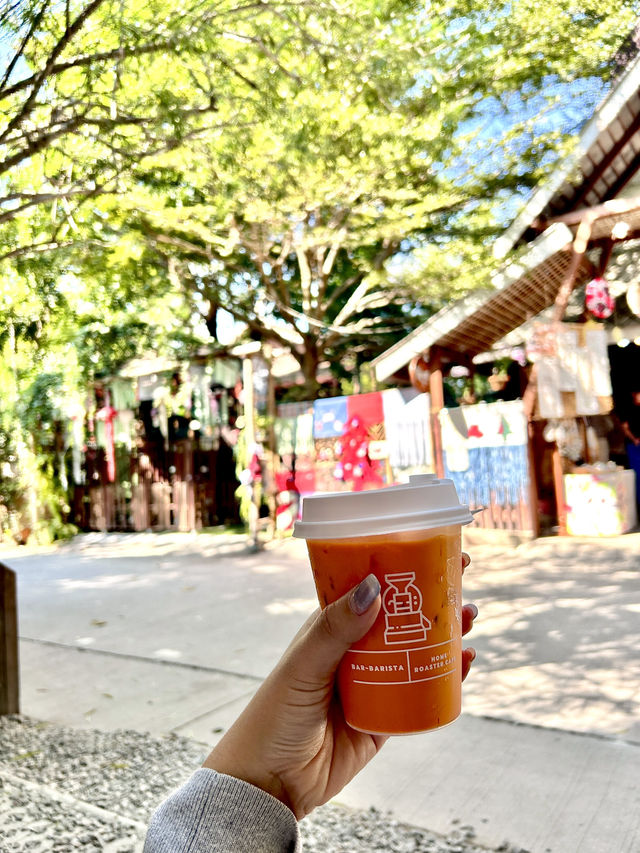 🌳ตลาดฉำฉา – ตลาดนัดสายคราฟต์กลางเชียงใหม่