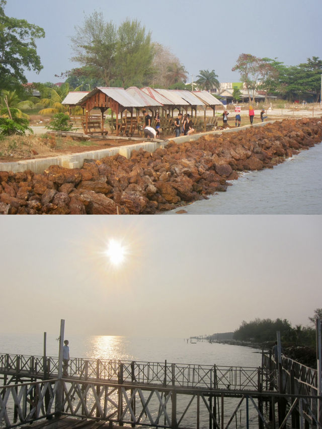 Sunset strolls and seaside nostalgia at Lover’s Bridge, Tanjung Sepat
