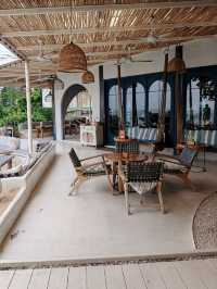 The Lunar Beach House พัทยา คาเฟ่บนเขาพระตำหนัก