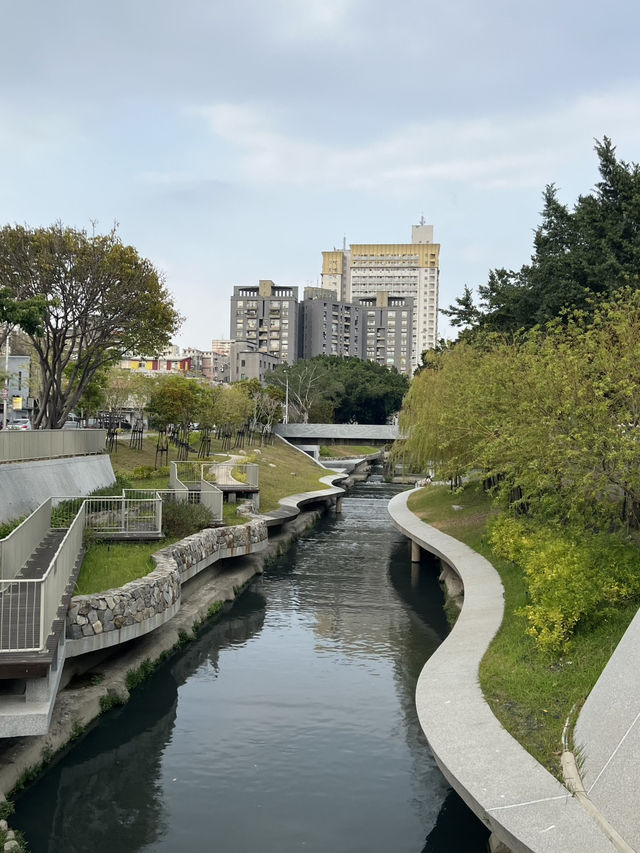 Liuchuan Riverside Walk