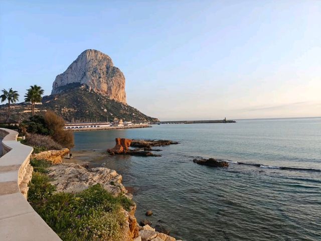 Playa Cantal Roig Hits Just Right