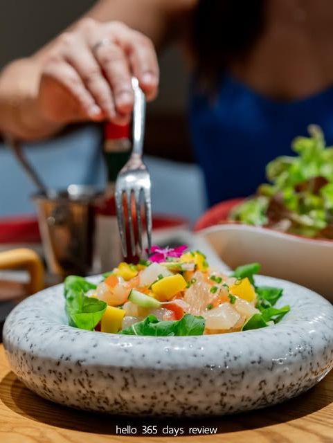 🦐 Claws and Co – A Bold Seafood Affair