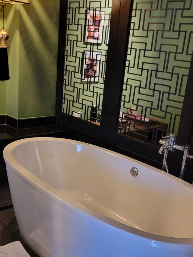 Chinatown’s Hidden Treasure of Elegance