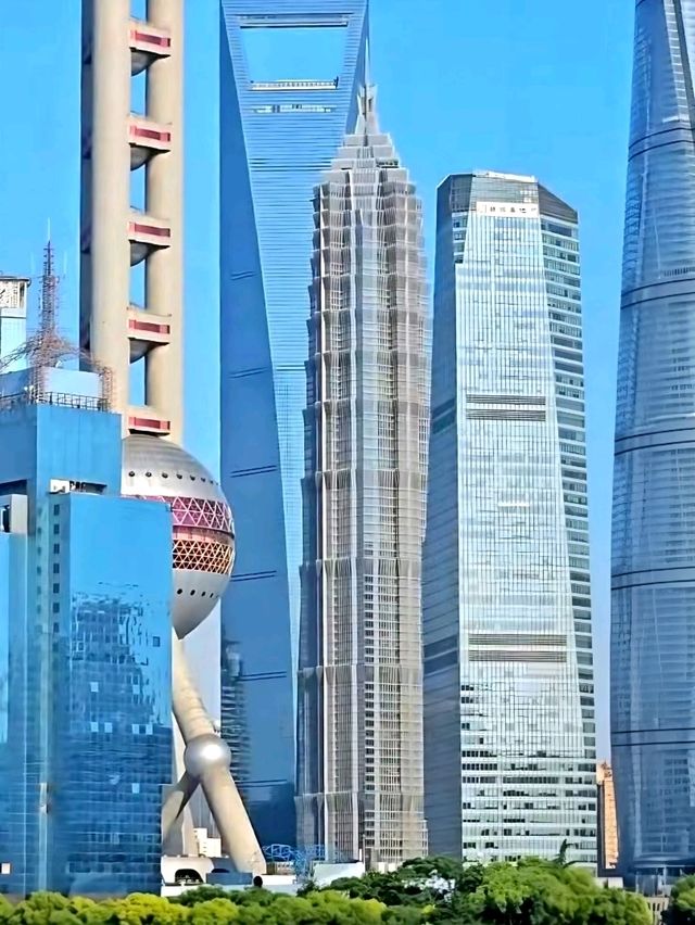 Strolling Through Time at The Bund – Shanghai’s Historic Waterfront