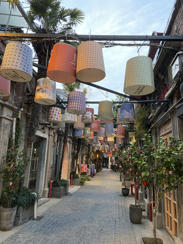 ถนนค่ำคืนที่สวยงาม (ซอยลับ)น้อยคนรู้