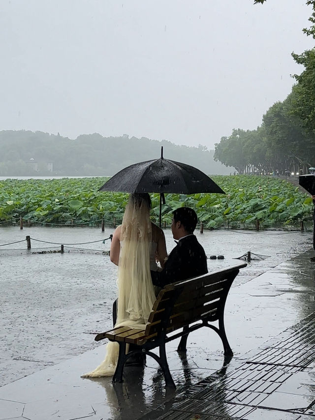 West Lake: Hangzhou: Where Poets, Emperors & Mist Crowned Hills Paint Paradise