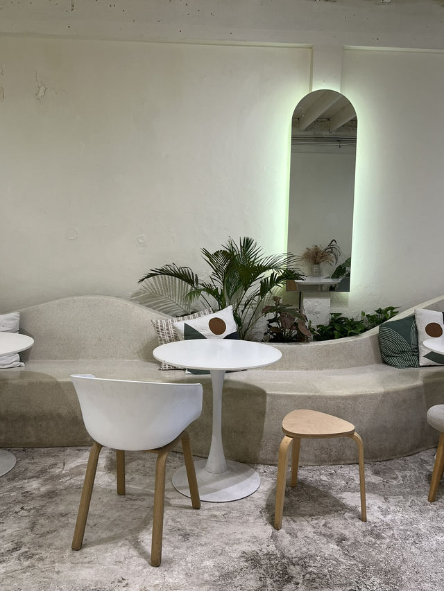 Comfee Cafe & Brunch - Phuket Old Town