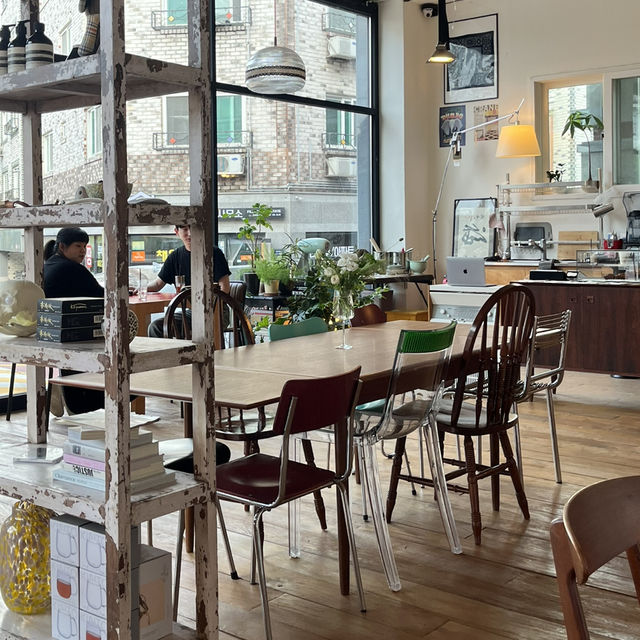 청주 율량동 카페 콜로니 신상카페 인기있는 이유! ☕️