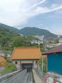 Majestic Hilltop Sanctuary: Kek Lok Si Temple Experience