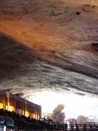 The Silent Watch of the 'Lion': How to Feel the Weight of Geological Time in an Underground Void?