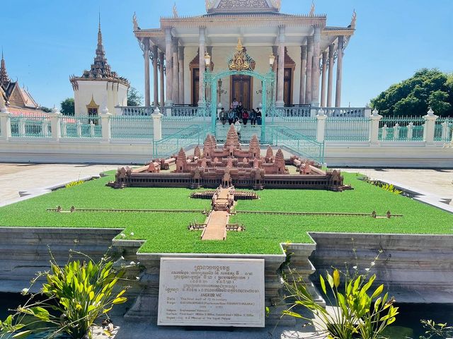 A Stunning Display of Cambodian Culture