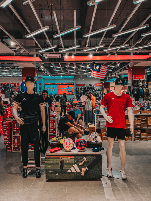 Family Shopping Day at Mitsui Outlet Park, BBCC