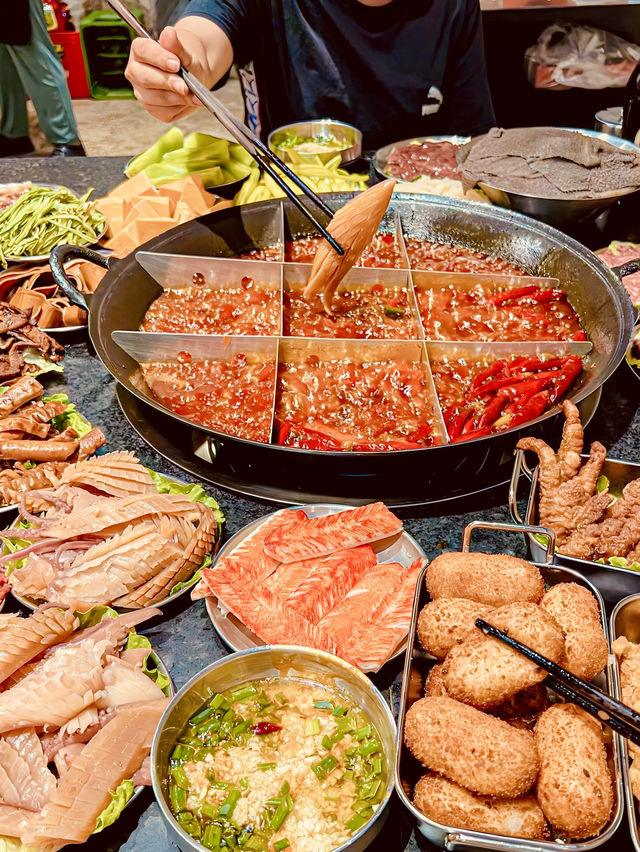 🌟  Sichuan Hotpot, Chengdu