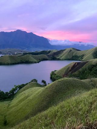 Pemandangan Danau Toba yang Memukau