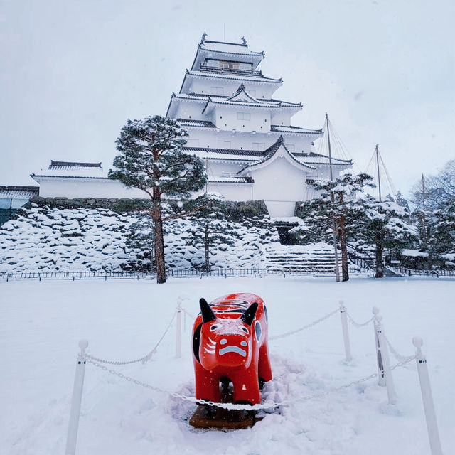 ปราสาทนกกระเรียน ❄️ Tsuruga Castle