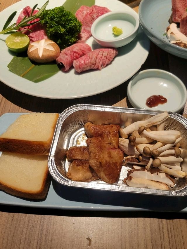 韓國爆hit 厚切牛舌& 牛骨髓石頭鍋飯📸極致美味和牛推介🐄