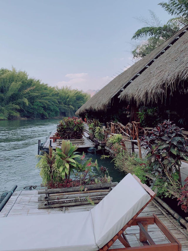 แพริมน้ำแคว จังเกิ้ลราฟท์ รีสอร์ทลอยน้ำ🌲