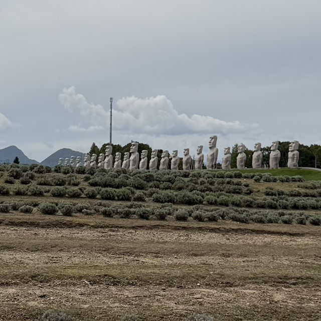 Hill of the Buddha & Moai Hill