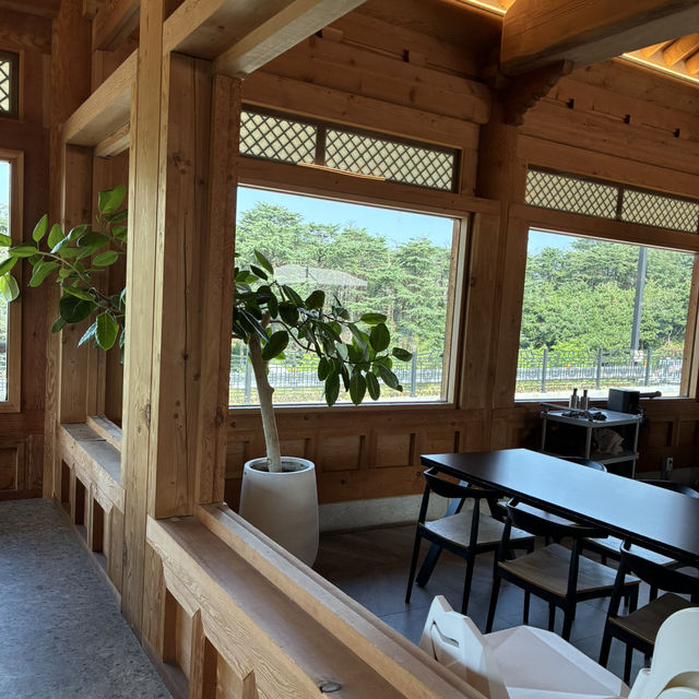 全州 かわいい韓屋ベーカリーカフェ❤️23時まで営業しています 全州 かわいい韓屋ベーカリーカフェ❤️23時まで営業しています