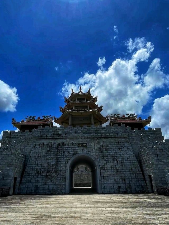 🏯 A Marvel of Faith and Art – Discover the 500 Lohan Temple