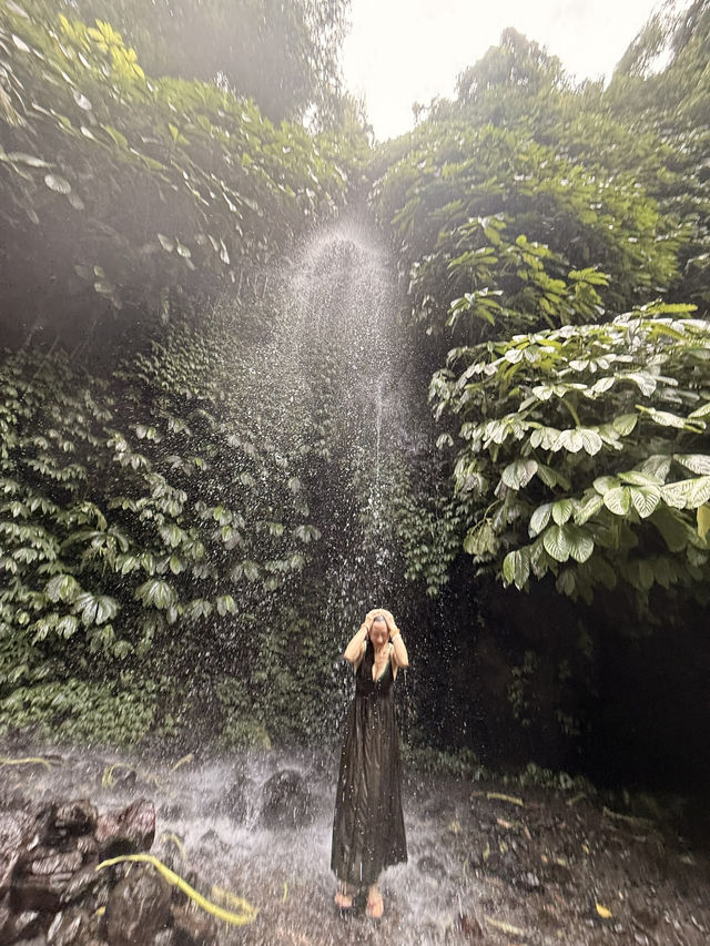 Bali Birthday Bash: Waterfalls, Temples & Jungle Vibes 🌴✨ Bali Birthday Bash: Waterfalls, Temples & Jungle Vibes 🌴✨