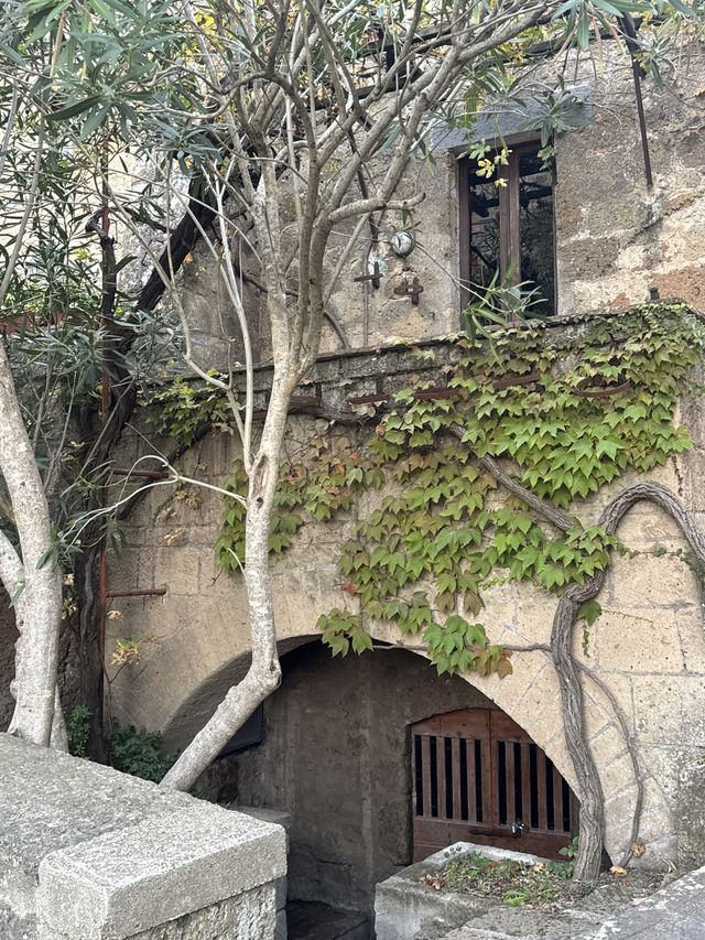 라퓨타를 닮은 하늘 위 마을, 치비타 디 바뇨레조 라퓨타를 닮은 하늘 위 마을, 치비타 디 바뇨레조