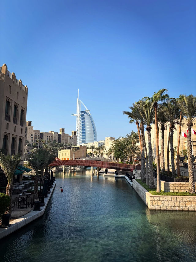 ดูไบ (Dubai) 🏙️🐪✨