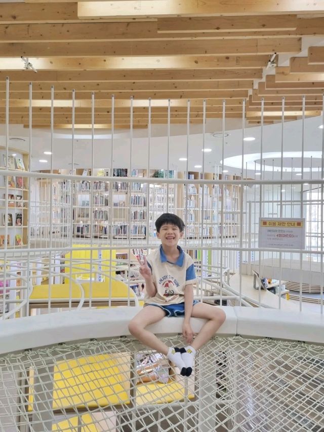 다양한 그림책을 읽을 수 있는 문화공간!