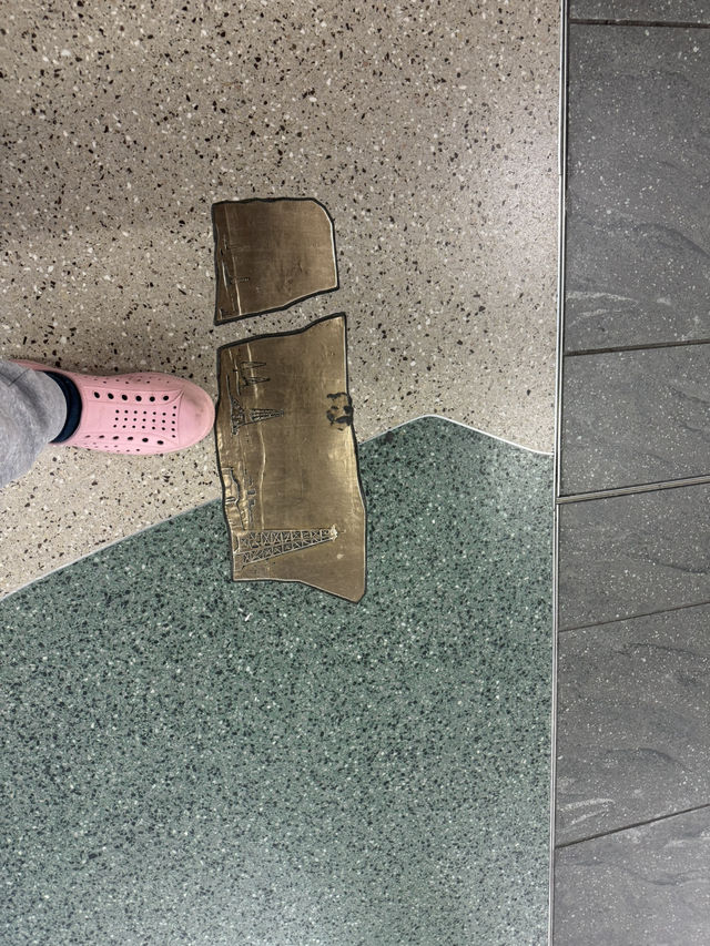 卡加利✈️機場的裝置藝術