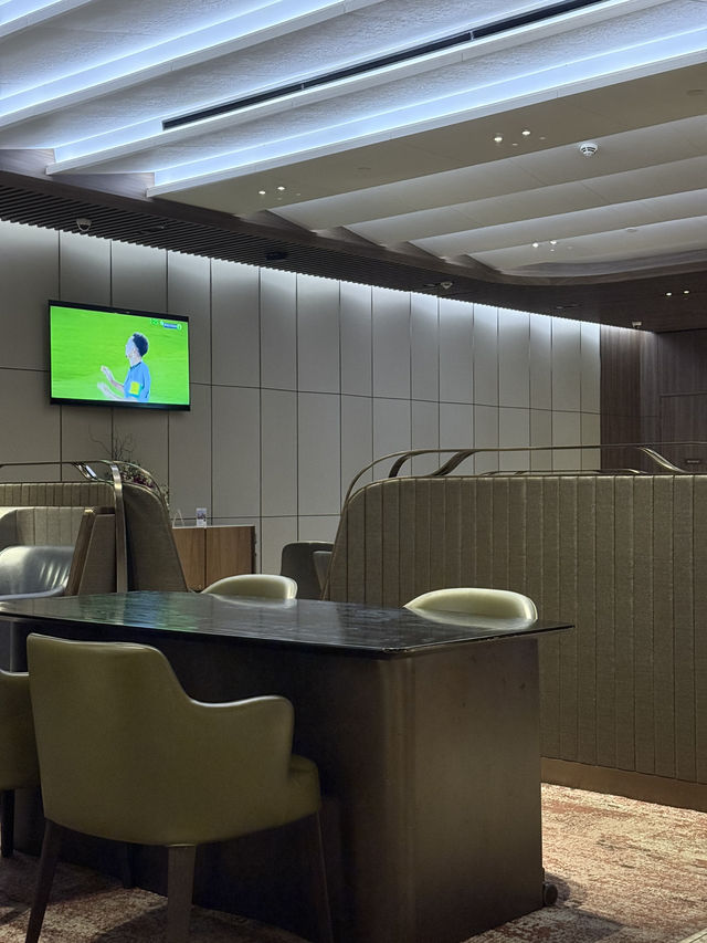 SilverKris First Class Lounge