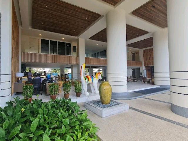 “Mercure Cenang Langkawi: Modern Comfort by the Beach with Heartfelt Hospitality”