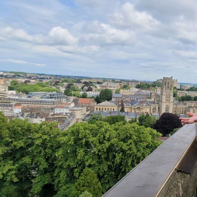 從高處俯瞰的魔幻Bristol⭐️Cabot Tower的壯麗全景🔆