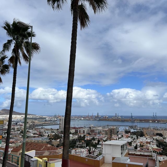 Cover the Magical capital of Gran Canaria