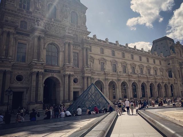 Louvre Paris 🧁☕️