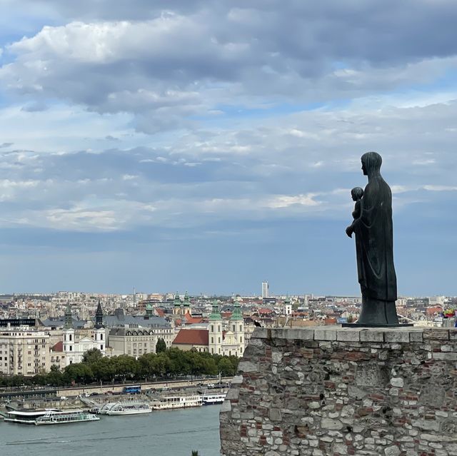 Gaze the city from Castle Hill 