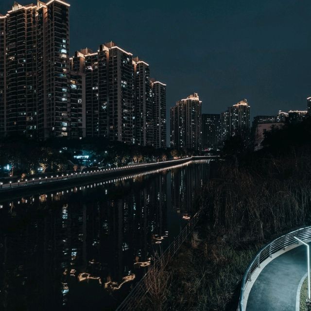 Shanghai: Exploring the Heart of China's Vibrant Metropolis