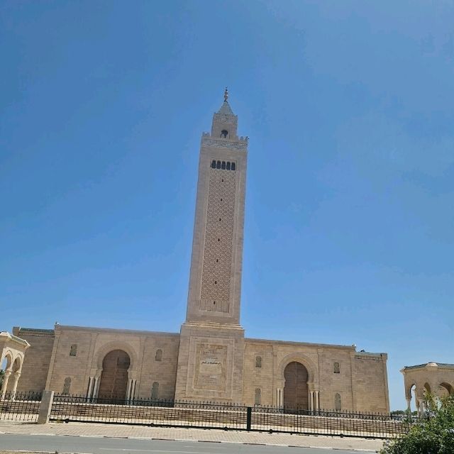 The Grandeur of the Zitouna Mosque 🌟