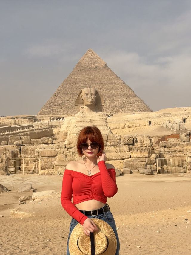 Giza pyramids 