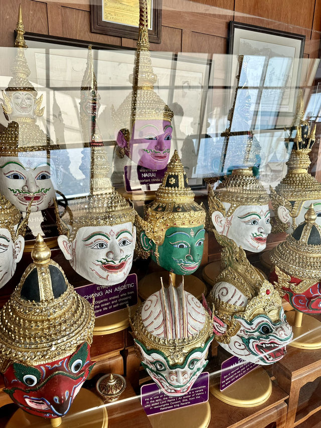 🚀 Bangkok in a Flash: From Temples to Glass Skywalks—April Adventure Unleashed 🛕🍜