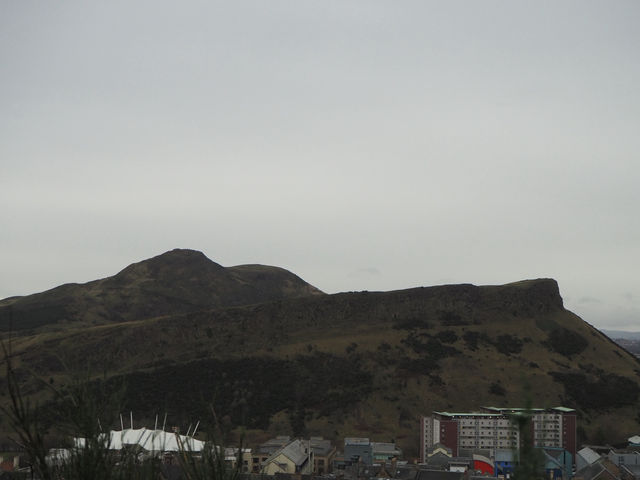 Hiking Calton Hill and enjoying the panorama of Edinburgh