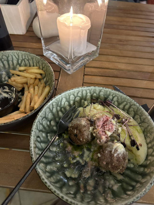 Branches Restaurant: A Culinary Escape in Kaliningrad 🍽️🌿 Branches Restaurant: A Culinary Escape in Kaliningrad 🍽️🌿