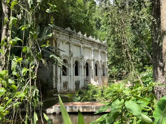 Step Back in Time: Old City Chiang Mai 🇹🇭