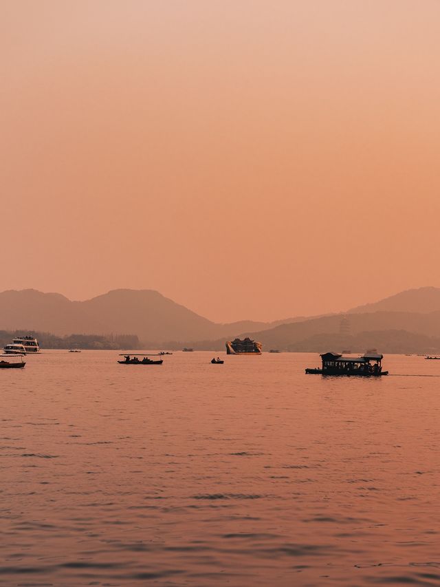 Sunset spots at West Lake 🌅
