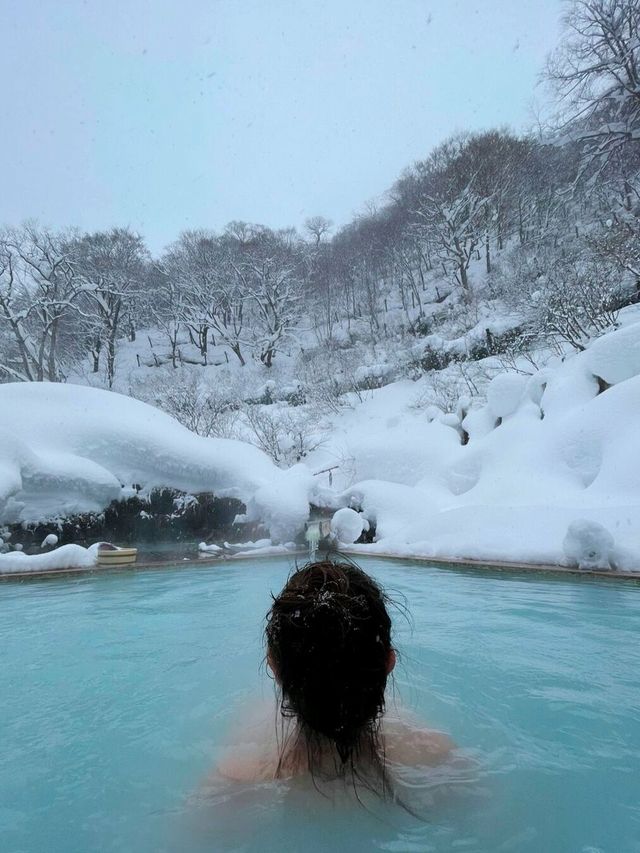 沉浸在雪中的溫泉東北秋田溫泉旅館