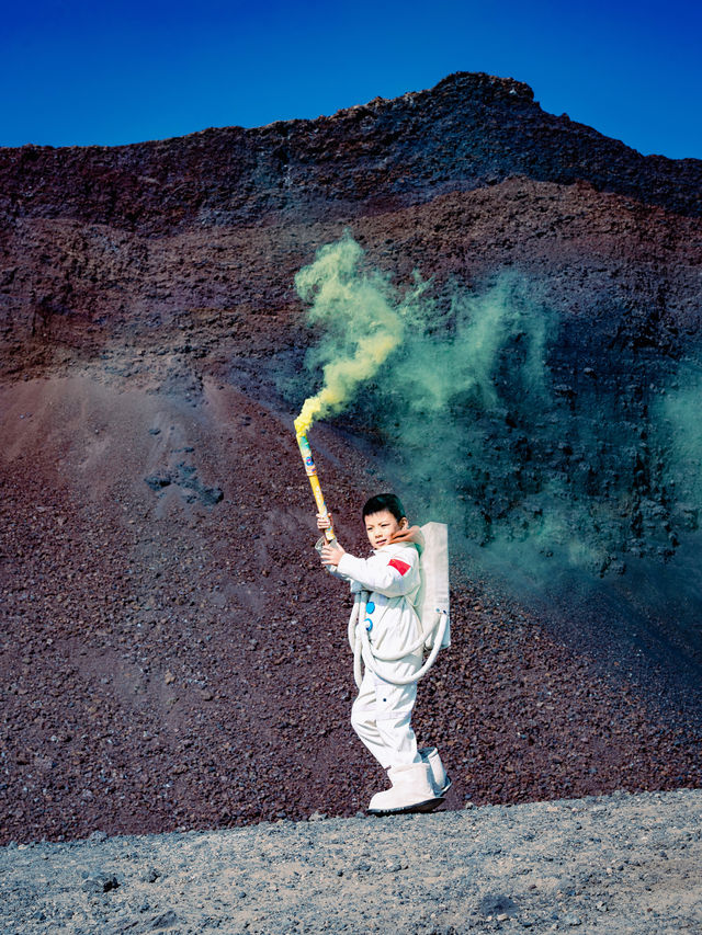 烏蘭哈達火山｜當半天的太空人