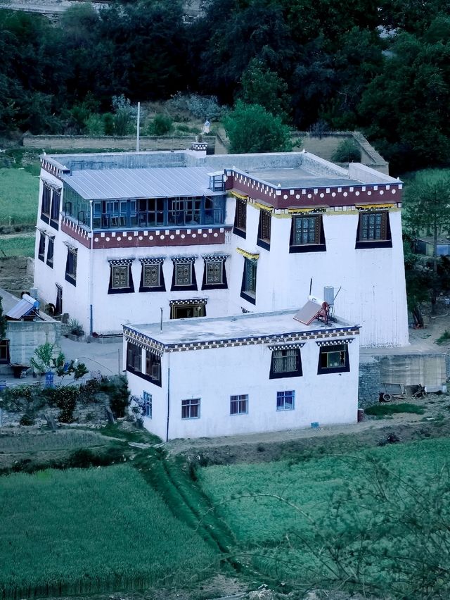 甘孜鄉城，離心靈最近的高原秘境、藏地天堂