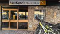 特威斯爾麥肯齊鄉村酒店（Mackenzie Country Ho