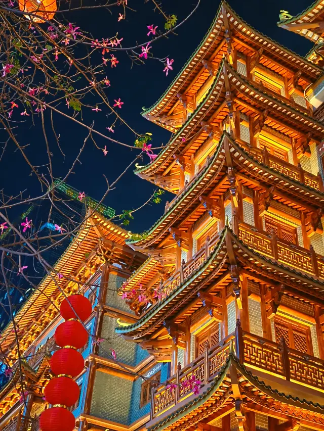 Photo time in Guangzhou! Captured the blooming Dafo Temple!